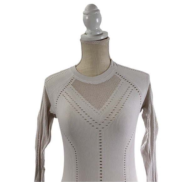 Athleta Oxygen Women Seamless Long Sleeve Mesh Cut Out Shirt Sz Sm Ivory - Picture 2 of 12